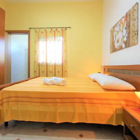 Villa Climatizzata Vicino Al Centro E Al Mare Lejlighed Torre San Giovanni Ugento