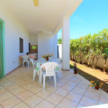 Villa Climatizzata Vicino Al Centro E Al Mare Lejlighed Torre San Giovanni Ugento